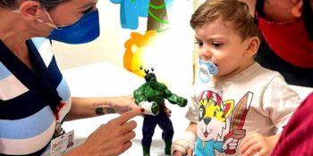 Setpar Solidária doa bonecos de super-heróis para tratamento humanizado na Santa Casa de Rio Preto
